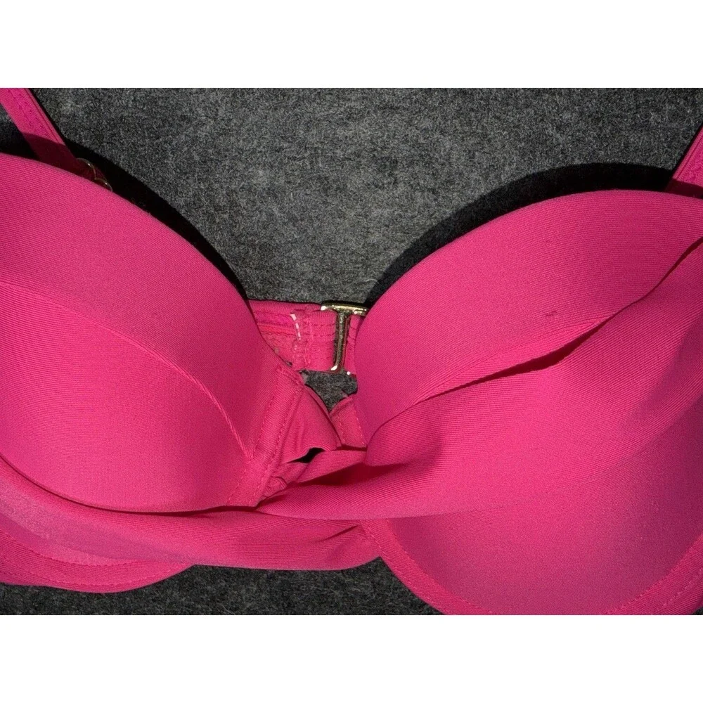 Candie’s Swim Neon Pink Twist Front Bikini Top Size S Small Padded Underwire NWT